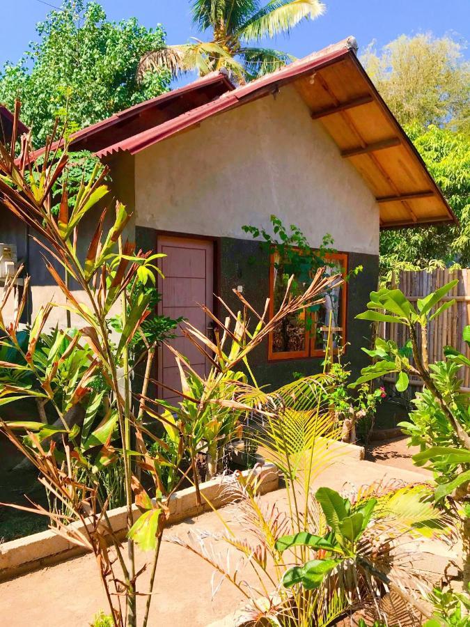 Santai Bungalow Τζίλι Τραγουανγκάν Εξωτερικό φωτογραφία